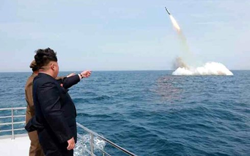 ສ.ເກົາຫຼີ,ອາເມລິກາຮຽກຮ້ອງໃຫ້ສປປ.ເກົາຫຼີບໍ່ໂທດລອງລູກສອນໄຟ